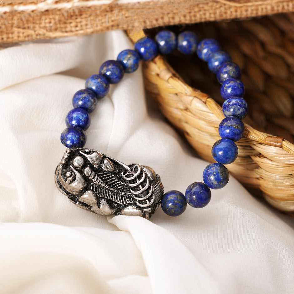 “Lapis Lazuli Beaded Bracelet with Carved Feng Shui Silver Charm – Spiritual Healing & Energy Bracelet for Men & Women