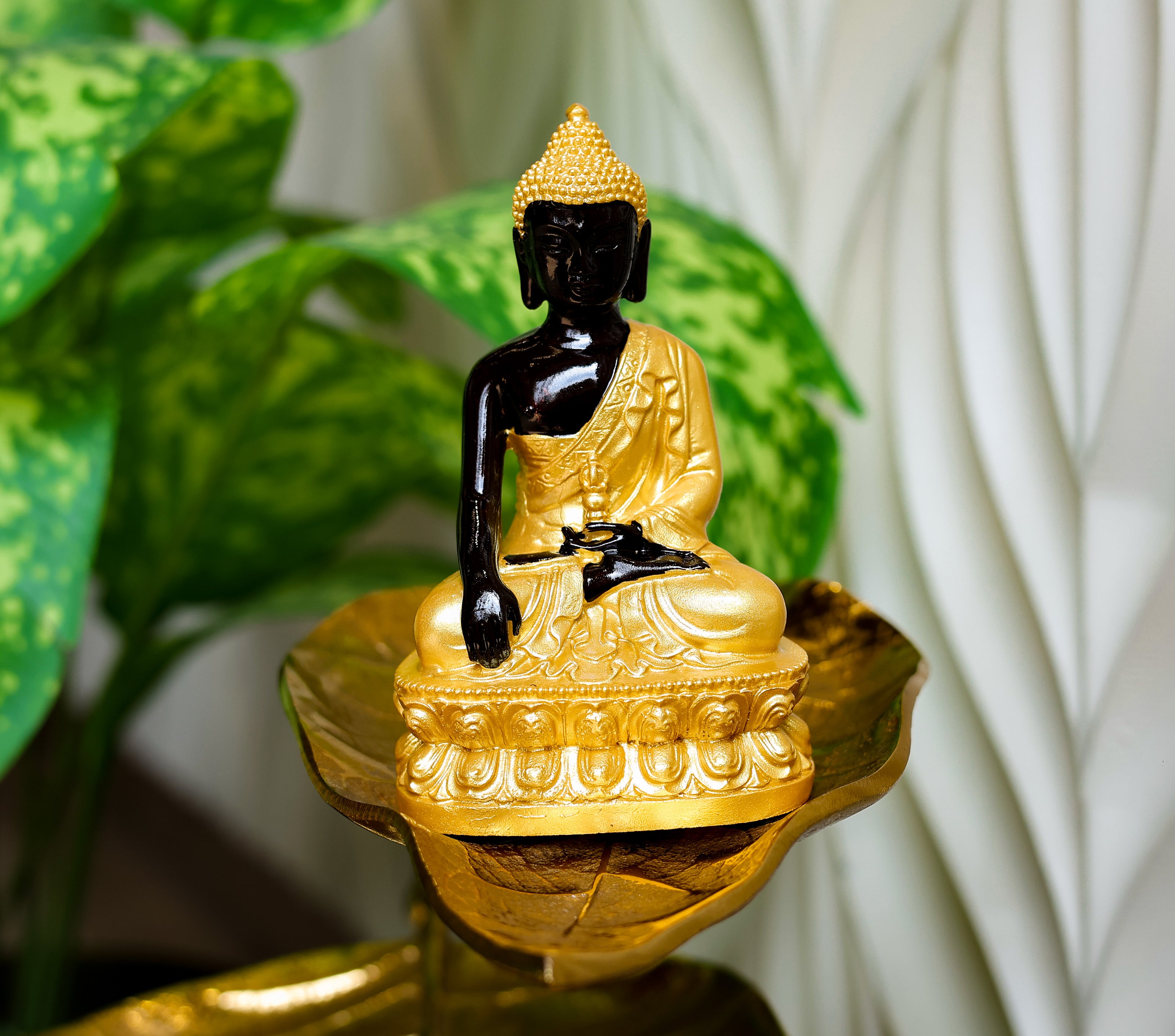 Golden Black Buddha Idol with Fountain Base – Resin Meditation Statue | Home Decor & Spiritual Gift