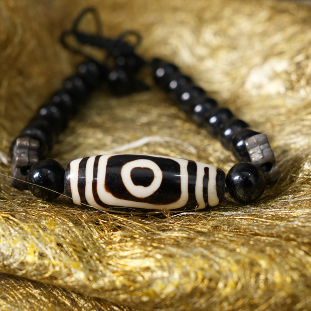 Black Beaded Bracelet with Tibetan Dzi Eye Bead | Adjustable Handmade Protection Bracelet for Men & Women