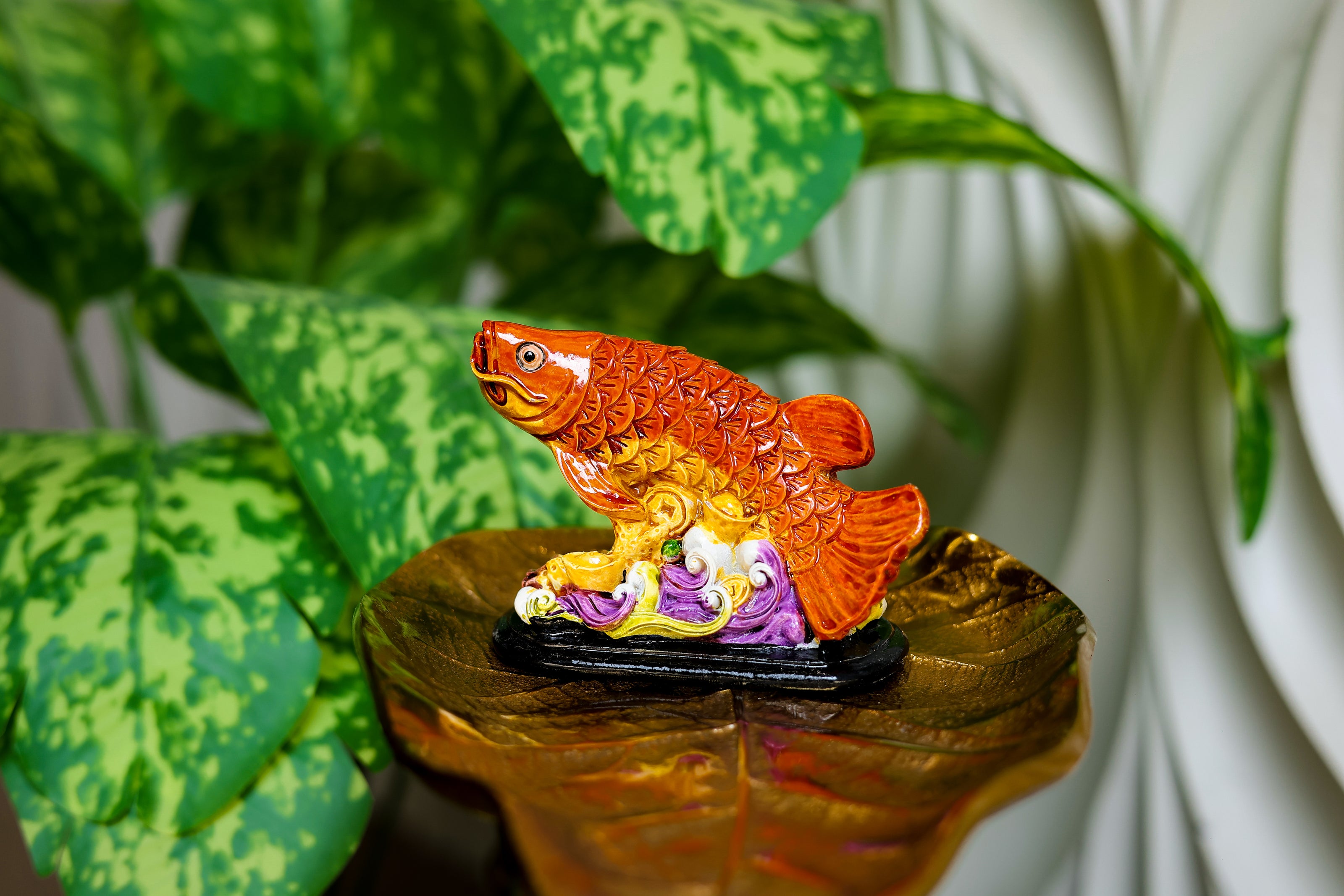 Lucky Feng Shui Golden Koi Fish Figurine – Wealth & Prosperity Decor for Home, Office Desk Ornament, Positive Energy Symbol