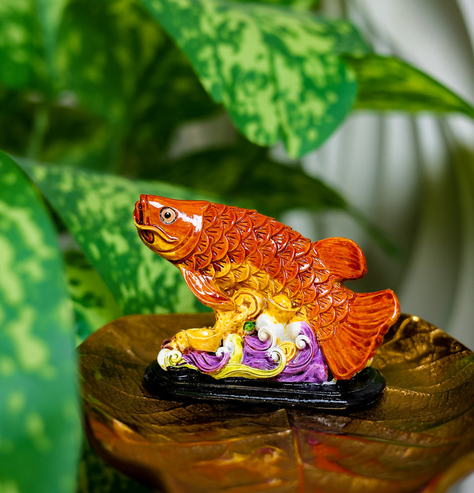 Lucky Feng Shui Golden Koi Fish Figurine – Wealth & Prosperity Decor for Home, Office Desk Ornament, Positive Energy Symbol
